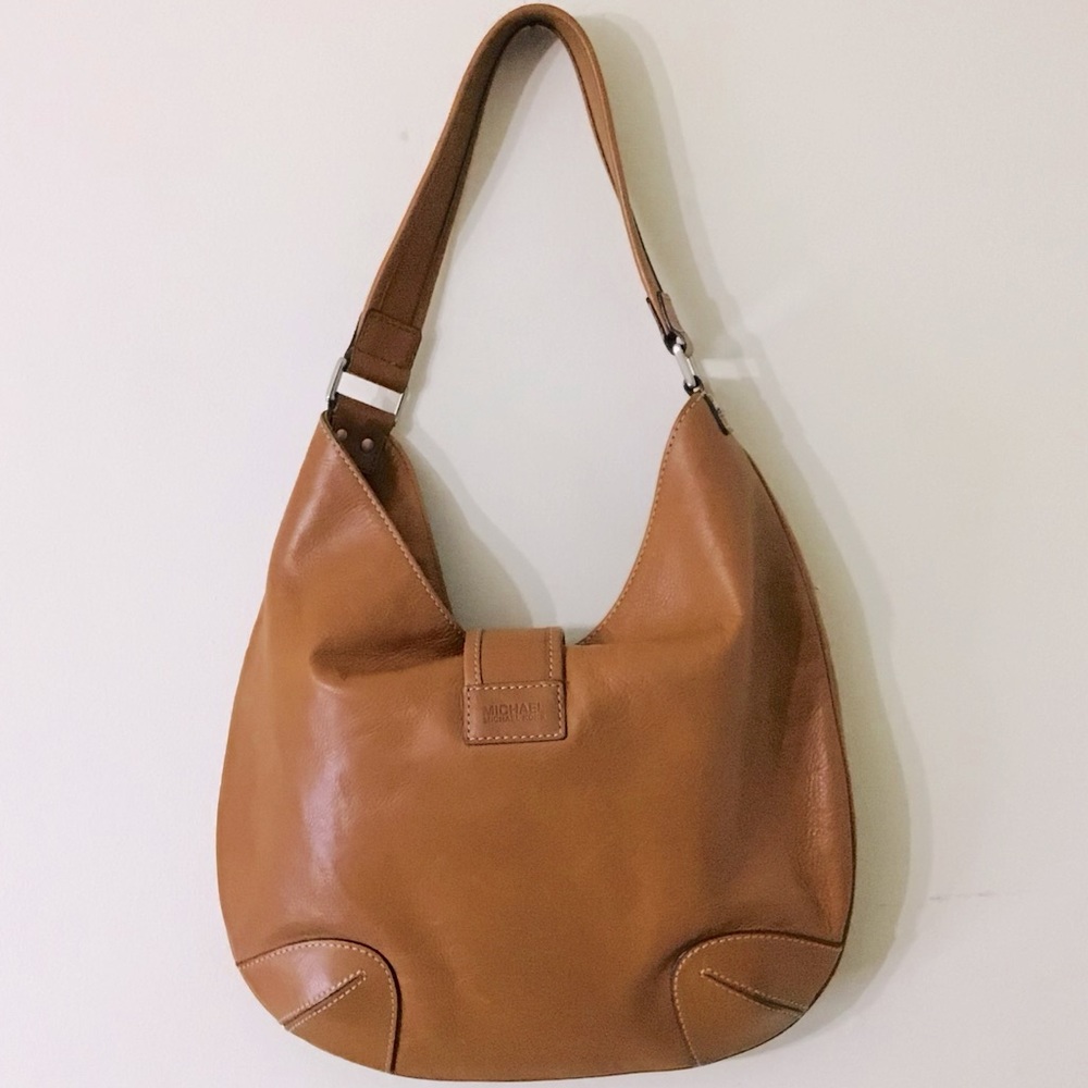 Michael Kors Hutton Hobo Shoulder Bag - Picture 10 of 13